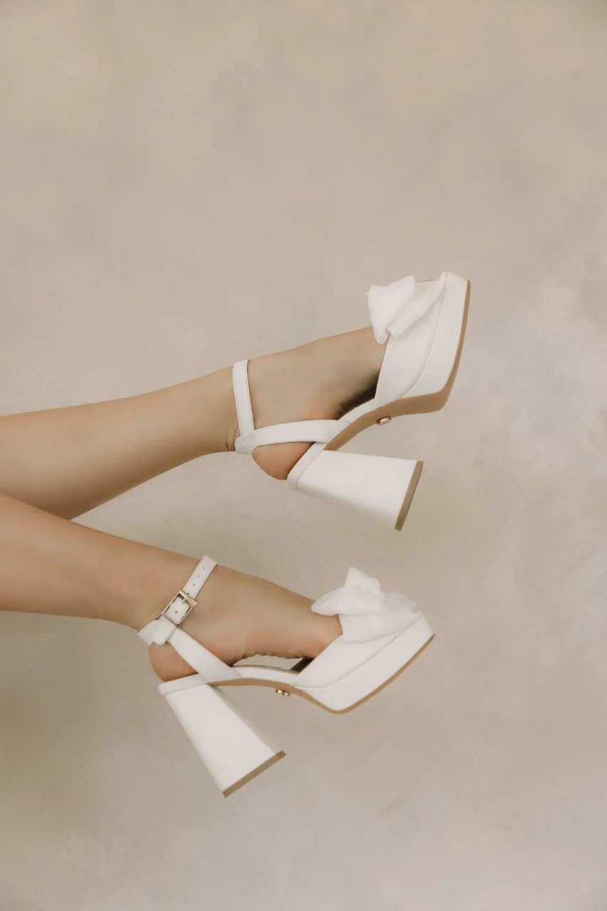 Zapatillas Leonela Moño - Imagen 3